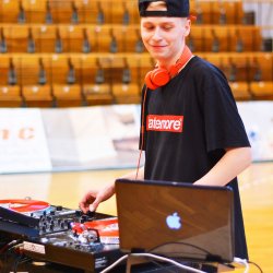 9 dj basgrow